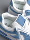 Кроссовки бело-синего цвета на шнуровке | 6725767 | фото 4
