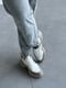Шкіряні білі кросівки з бежевими вставками на масивній підошві | 6730508 | фото 12