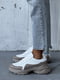 Шкіряні білі кросівки з бежевими вставками на масивній підошві | 6730508 | фото 8