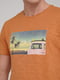 Хлопковая горчичная футболка с принтом | 6727121 | фото 3