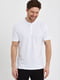 Базовая белая футболка-поло с воротником-стойкой | 6728780 | фото 4