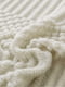 Плетений плед-покривало бежевого кольору з бахромою (127x152 + 15 см)  | 6730770 | фото 5