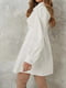 Белое платье-рубашка на потайных пуговицах с плиссированной талией | 6735594 | фото 3