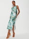 Длинное платье в бельевом стиле с открытой спиной зеленое в принт | 6735606 | фото 2