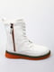 Білі зимові черевики на шнурівці з червоною підошвою | 6735628 | фото 2
