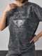 Трикотажная футболка в технике tie-dye с принтом | 6736112 | фото 4