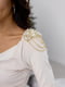 Сукня-футляр молочного кольору з декором на плечах | 6737208 | фото 3