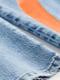 Джинси блакитні вільного крою з нерівномірним принтом у яскравих кольорах | 6708685 | фото 2