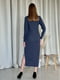 Сіра сукня-футляр в рубчик довжини міді | 6737731 | фото 3
