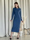 Синя сукня-футляр в рубчик довжини міді | 6737734 | фото 2