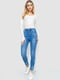 Синие джинсы скинни с потертостями | 6759256 | фото 2