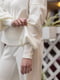 Костюм-двойка “Елиза” белый из структурированного трикотажа: худи и брюки | 6759748 | фото 9