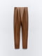 Эластичные коричневые облегающие брюки из экокожи | 6759907 | фото 7