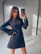 Чорна сукня А-силуету з розкльошеним рукавом  | 6764086 | фото 5