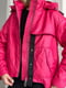Малинова куртка оригінального дизайну із плащівки  | 6768167 | фото 2