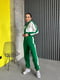Біло-зелений костюм: укорочена толстовка та джогери | 6768436 | фото 8
