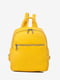 Жовтий шкіряний рюкзак | 6777929 | фото 2