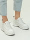 Белые кожаные кроссовки на рельефной подошве | 6777957 | фото 4