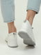 Летние кожаные белые кроссовки на шнуровке | 6777969 | фото 5