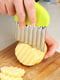 Слайсер хвилястий / сирорізка / ніж для фігурної нарізки сиру, картоплі, чіпсів, карвінгу — салатовий | 6776848 | фото 3