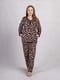 Махрова коричнева піжама з принтом: джемпер і штани | 6780831 | фото 2