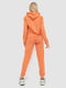 Трикотажний темно-персиковий костюм: худі з малюнком та джогери | 6782035 | фото 4
