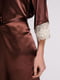 Атласний коричневий халат з шампаневим мереживом | 6784048 | фото 3