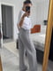 Розкльошені сірі штани з акцентними швами | 6788968 | фото 2