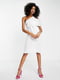 Біла облягаюча сукня на одне плече оригінального дизайну | 6790700 | фото 2