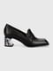 Чорні шкіряні туфлі з фігурним підбором в формі буки “К” | 6791631 | фото 2