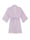 Атласний короткий халат Short Robe бузкового кольору | 6795966 | фото 3