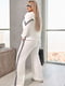 Білий костюм з лампасами: світшот та штани вільного крою | 6796585 | фото 4