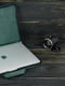 Шкіряний чохол для MacBook зеленого кольору | 6797076 | фото 3