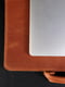 Шкіряний чохол для MacBook коньячного кольору | 6797077 | фото 5