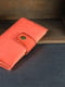 Шкіряний гаманець Berty червоного кольору (18 см) | 6798101 | фото 2