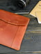Кожаный чехол для MacBook цвета коньяк | 6799029 | фото 2
