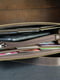 Шкіряний гаманець-клатч шоколадного кольору з ремінцем | 6799151 | фото 3
