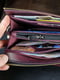 Бордовий шкіряний гаманець-клатч з ремінцем | 6799156 | фото 5