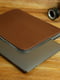 Кожаный коричневый чехол для MacBook на молнии с войлоком | 6797264 | фото 4