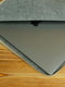 Кожаный бежевый чехол для MacBook на молнии с войлоком | 6797273 | фото 3