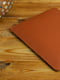 Кожаный чехол цвета коньяк для MacBook на молнии с войлоком | 6797280 | фото 2