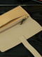 Бежевый кожаный кошелек-клатч с закруткой | 6797780 | фото 2