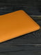 Шкіряний чохол янтарного кольору для MacBook | 6798386 | фото 4
