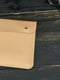Кожаный бежевый чехол для MacBook | 6798963 | фото 3