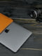 Шкіряний чохол янтарного кольору для MacBook | 6799071 | фото 2