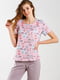 Піжама: рожева футболка в принт та сірі бриджі | 6802672 | фото 2
