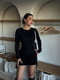 Чорна облягаюча міні-сукня з кулісами по бокам | 6803998 | фото 3