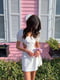 Біла розкльошена міні-сукня з красивою спинкою | 6804005 | фото 2