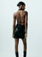 Коротка чорна сукня з коміром-хомутом та драпірованим вирізом | 6804288 | фото 11