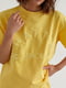 Трикотажний жовтий костюм: шорти та футболка з вишивкою | 6805725 | фото 2